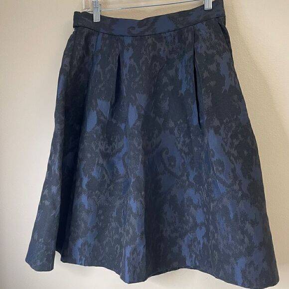 H&M | Medium| Fit and Flare Midi | Cotton| Navy blue| Black paisley print - Picture 2 of 11